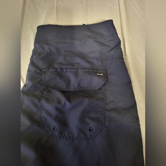 NEW- Hurley Men's Navy Swim Shorts, Size 31 - Picture 9 of 9
